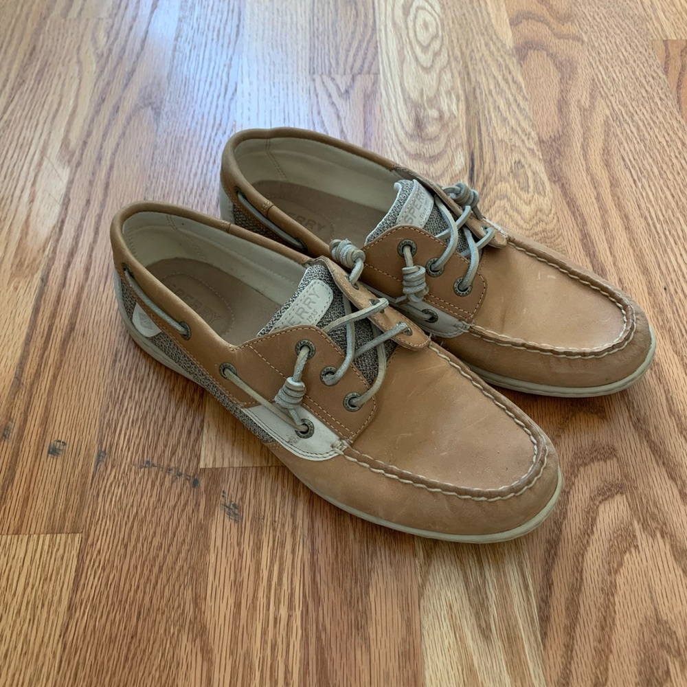 Sperry women’s boat shoes